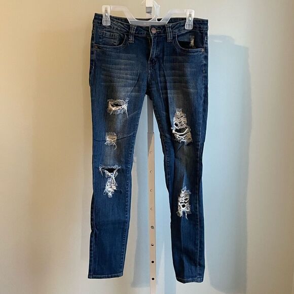 VIP Jeans Distressed Medium Wash Skinny Jeans - Picture 1 of 4
